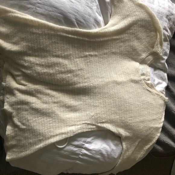 Off white light, soft sweater - Picture 2 of 4